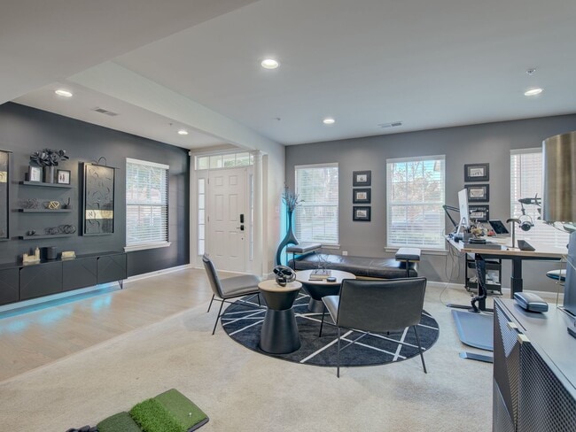 Building Photo - Lovely TH Available Now in Bowie! HCVP Warmly Welcomed.