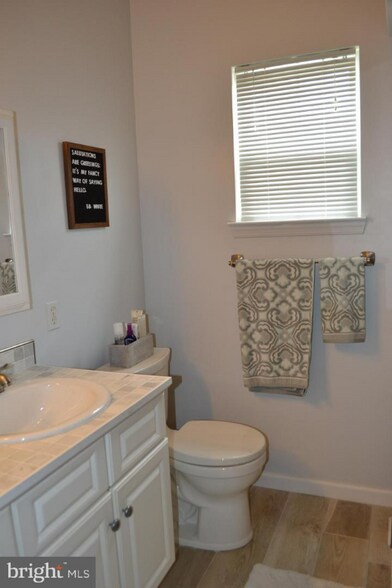 Building Photo - 6472 Terrace Ct