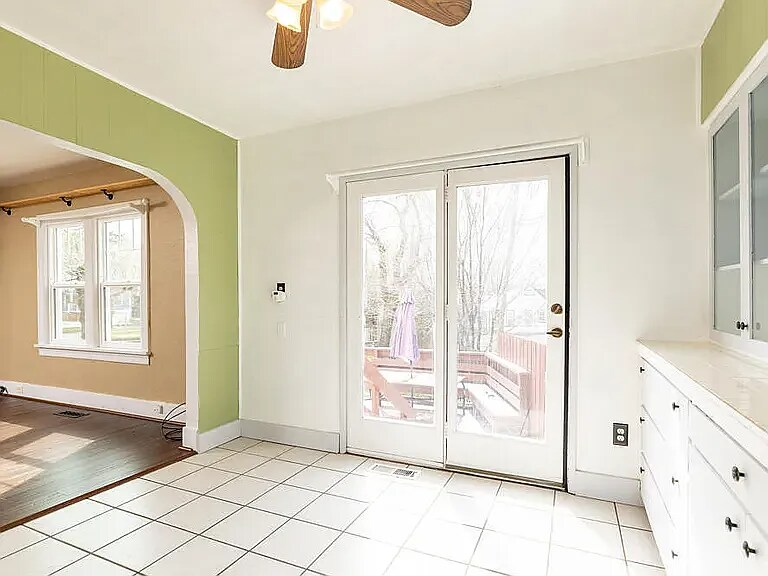 Building Photo - 302 Pacific Terrace