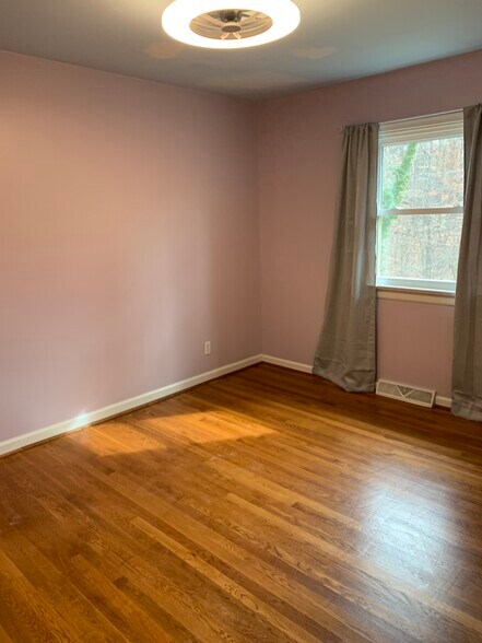 Building Photo - 145 Georgetown Grn
