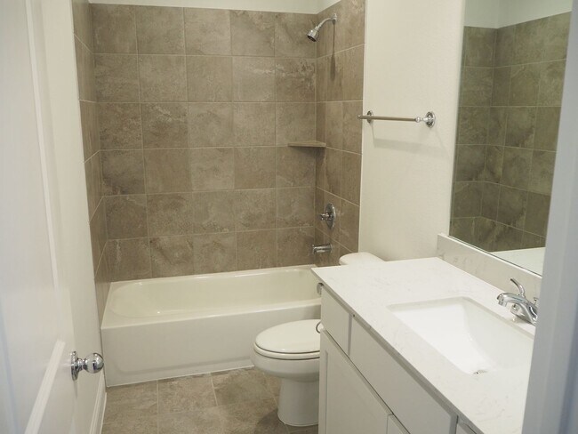 Building Photo - 2201 Yellowhammer Rd