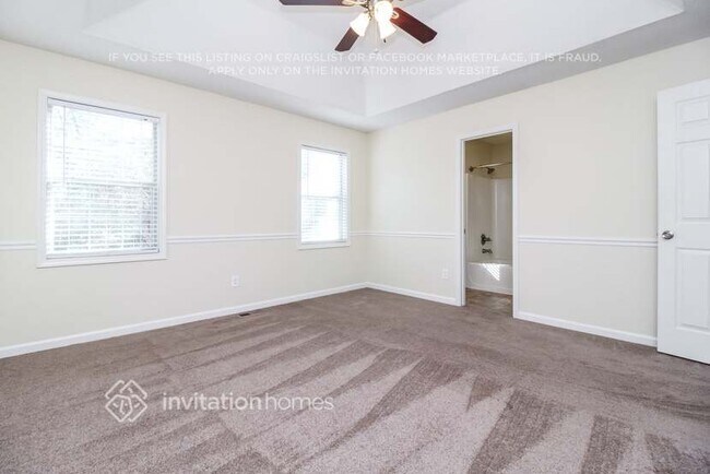 Building Photo - 1718 Independence Dr