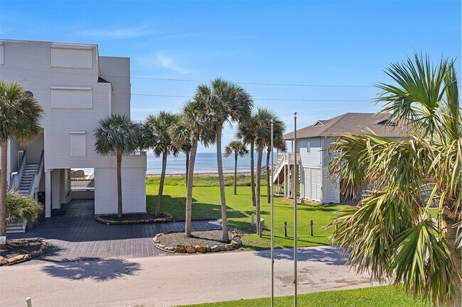 Building Photo - 18418 E De Vaca Ln