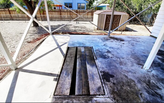 Building Photo - 1625 Walnut Ave