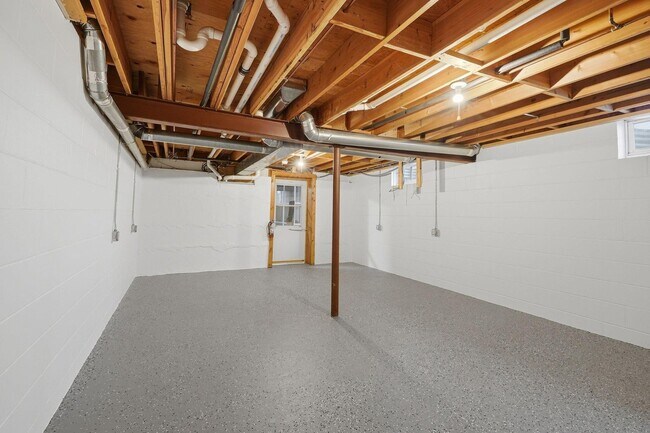 Building Photo - Willow Ridge