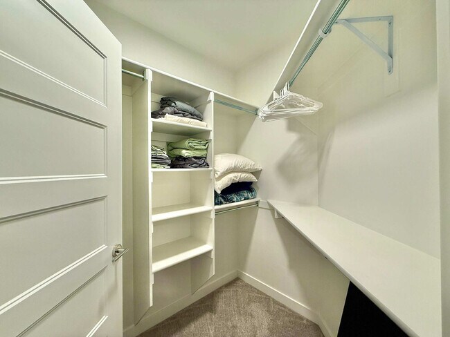 Building Photo - 385 S 400 E