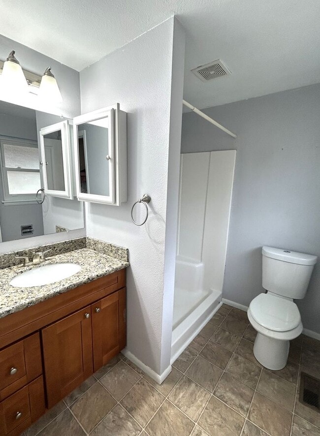 Building Photo - Rambler with Basement
