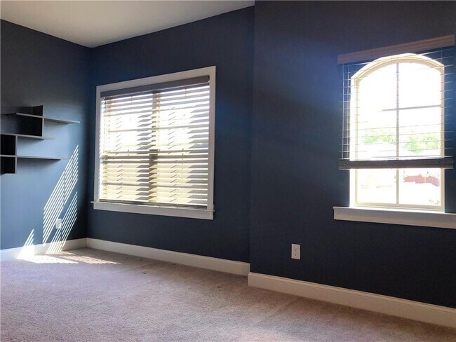 Building Photo - 2691 River Cane Wy