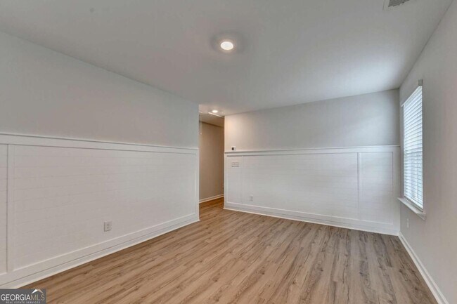 Building Photo - 175 Grey Falcon Ave