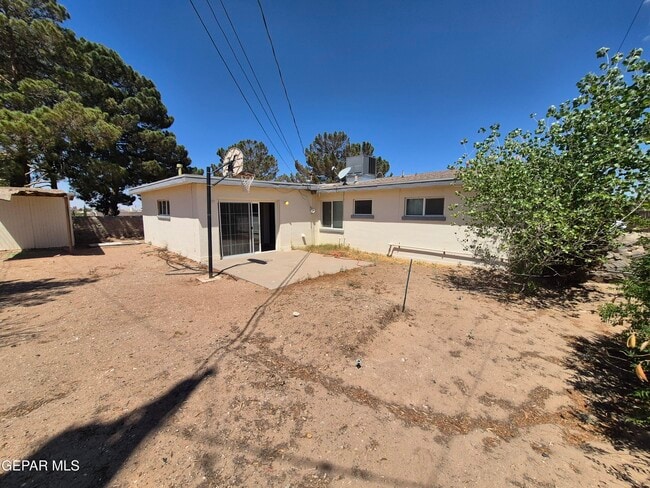 Building Photo - 417 Balboa Rd