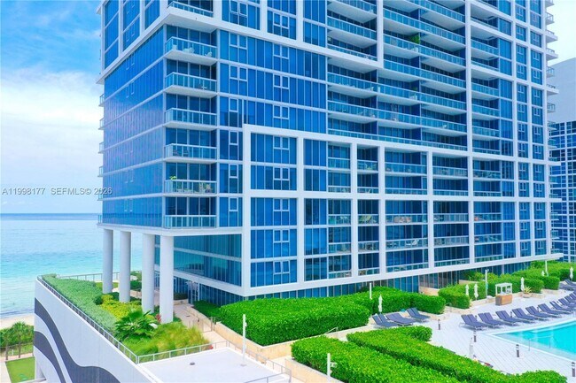 Building Photo - 6899 Collins Ave