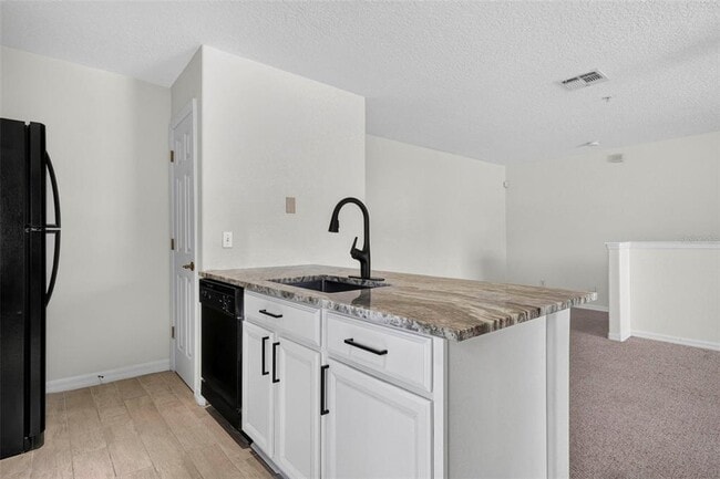 Building Photo - 2074 Shaw Ln