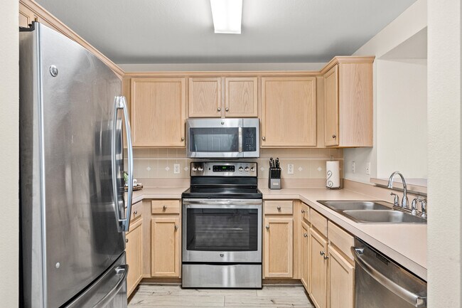 Building Photo - 345 Bayshore Blvd