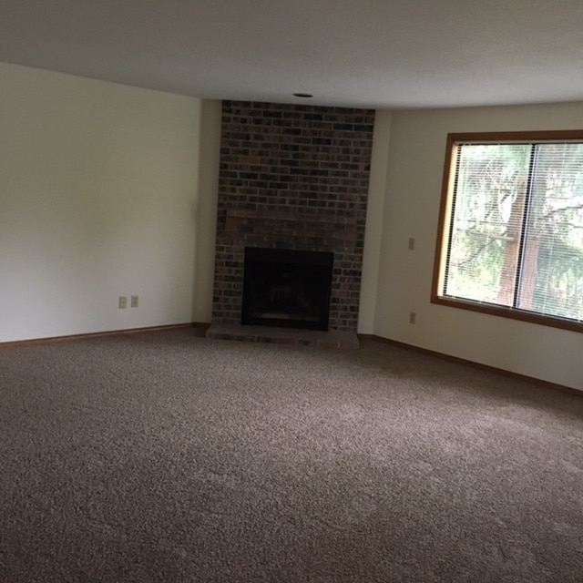 Building Photo - 17545 NW Woodmere Ct