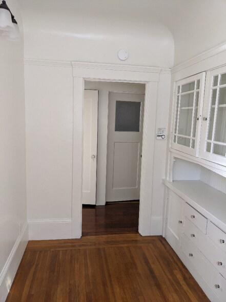 Building Photo - 2526 Ellsworth St