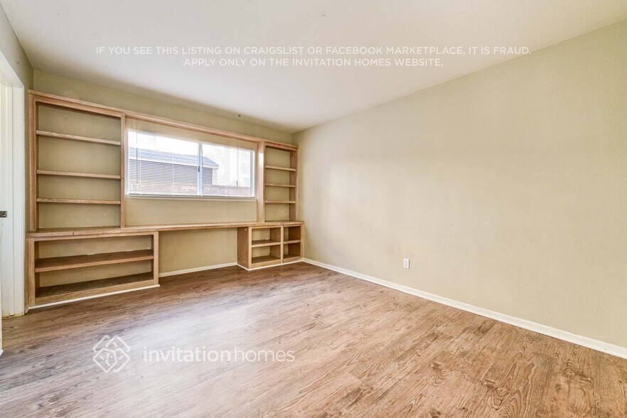 Building Photo - 20325 Calhaven Dr