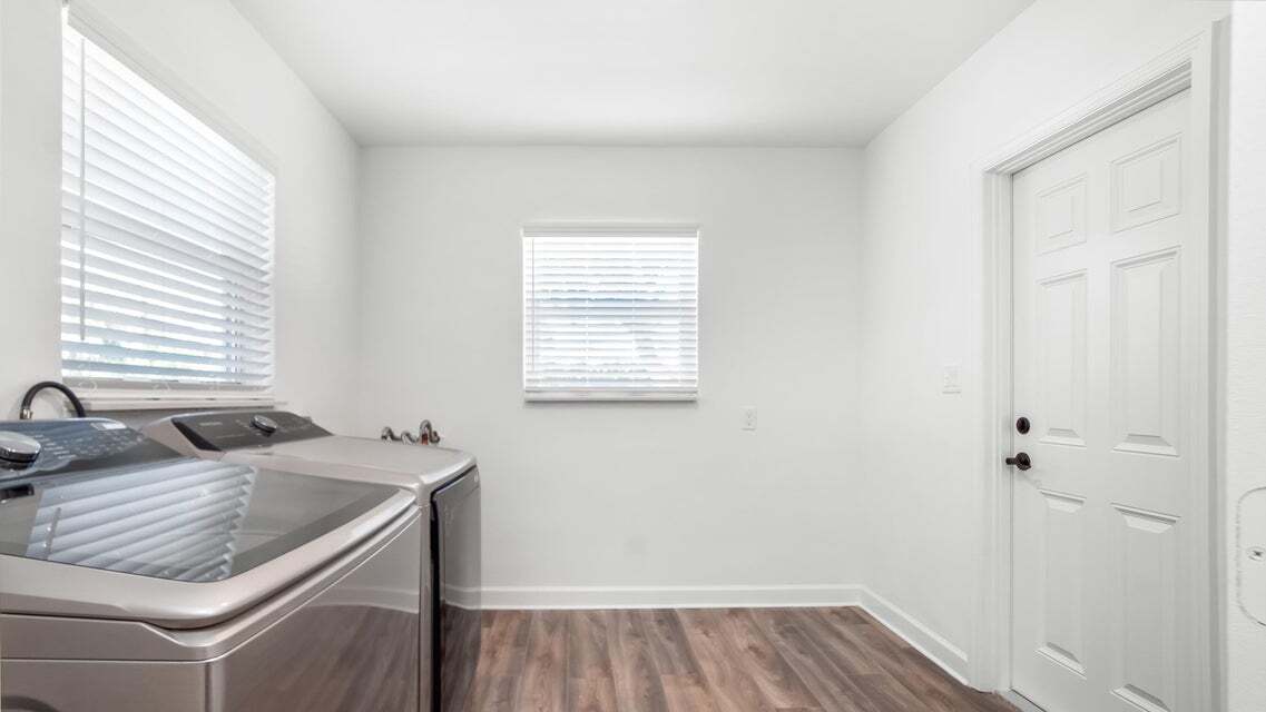 Laundry/Utility- Room facing north. - 121 George Bush Blvd