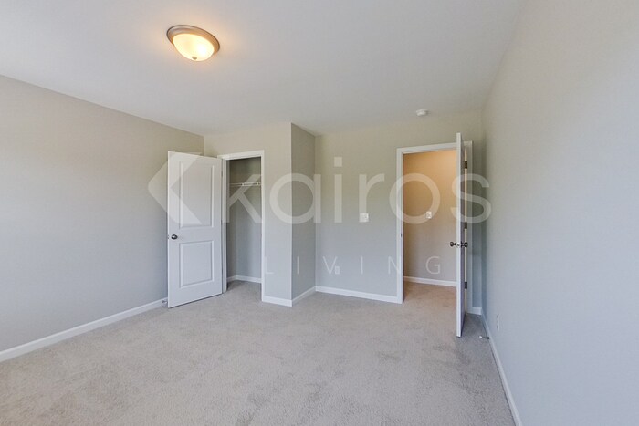 Building Photo - 7379 Foggy River Dr