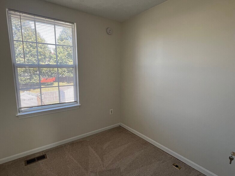 Building Photo - 2136 Riding Crop Way