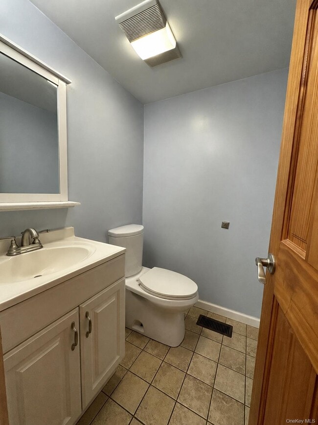 Building Photo - 43 Tephanic Ave