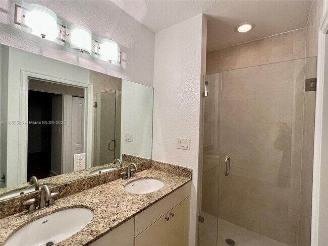 Building Photo - 1830 Radius Dr
