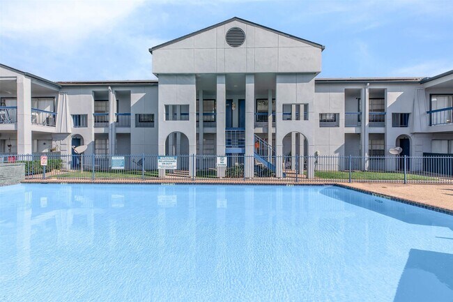 Building Photo - 3802 E NASA Pkwy