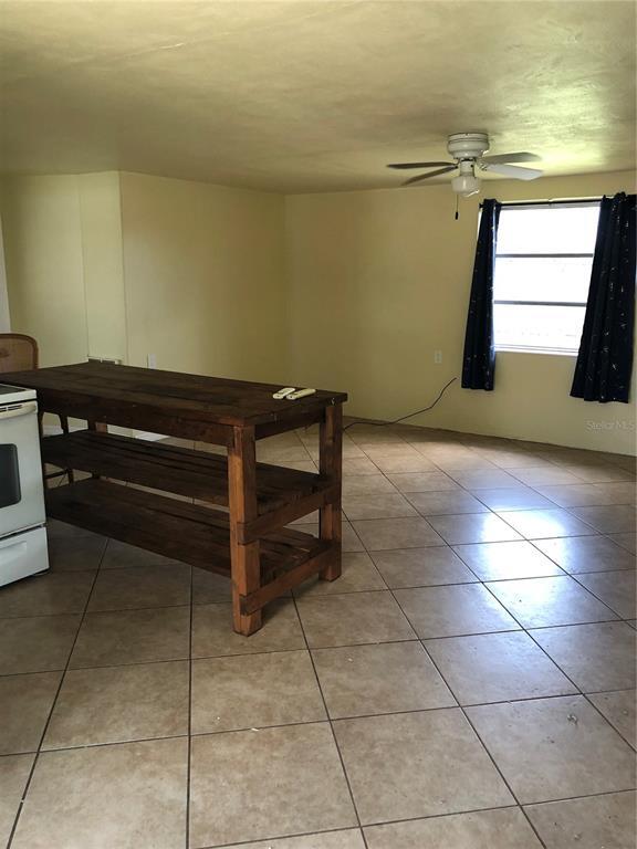 Building Photo - 1395 Sharlo Ln