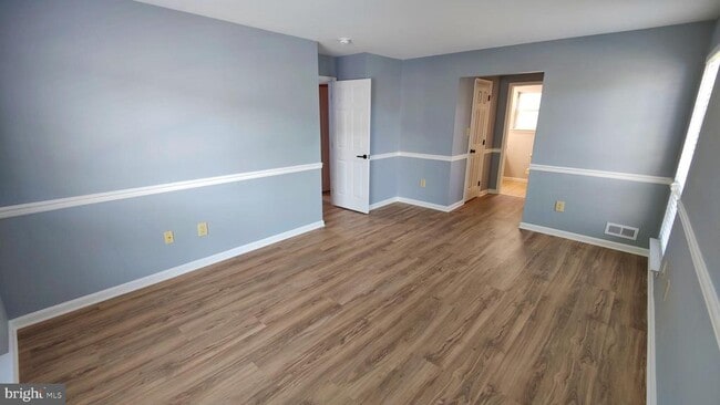 Building Photo - 151 Steeplechase Ct