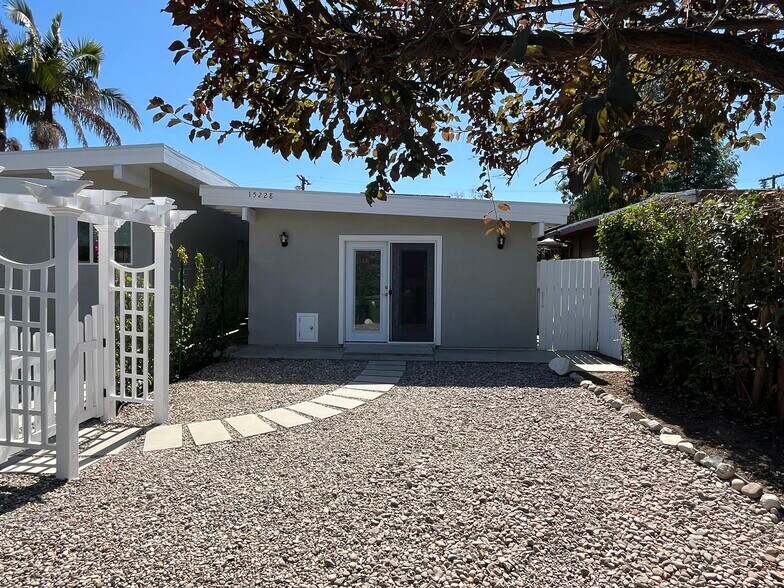 Primary Photo - 15228 Valleyheart Dr