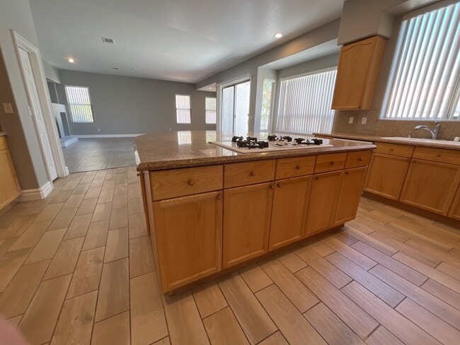 Building Photo - Stunning 2 story, 5-bedroom home in Rhodes Ranch