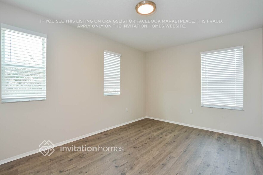 Building Photo - 13743 Laranja St