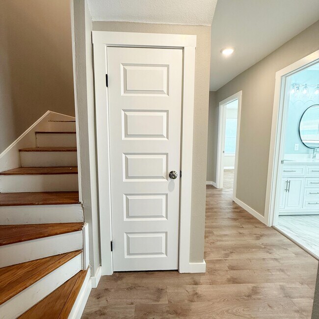 Building Photo - 2222 16th St