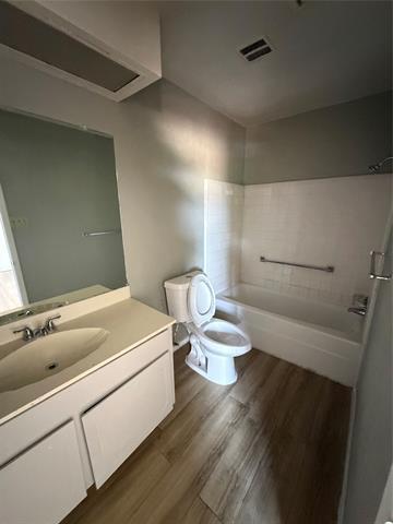 Building Photo - 26 E Mountain Creek Dr