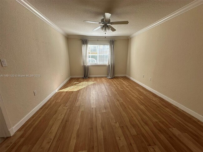 Building Photo - 151 NE 16th Ave