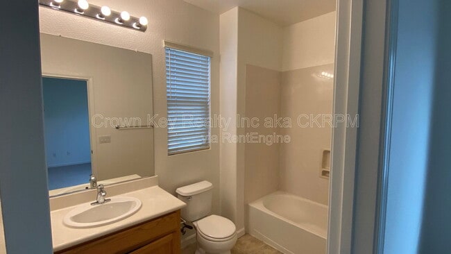 Building Photo - 2978 Jackson Ave