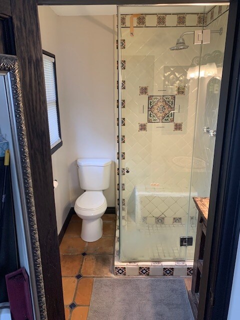 Master bath - 14829 Carnell St