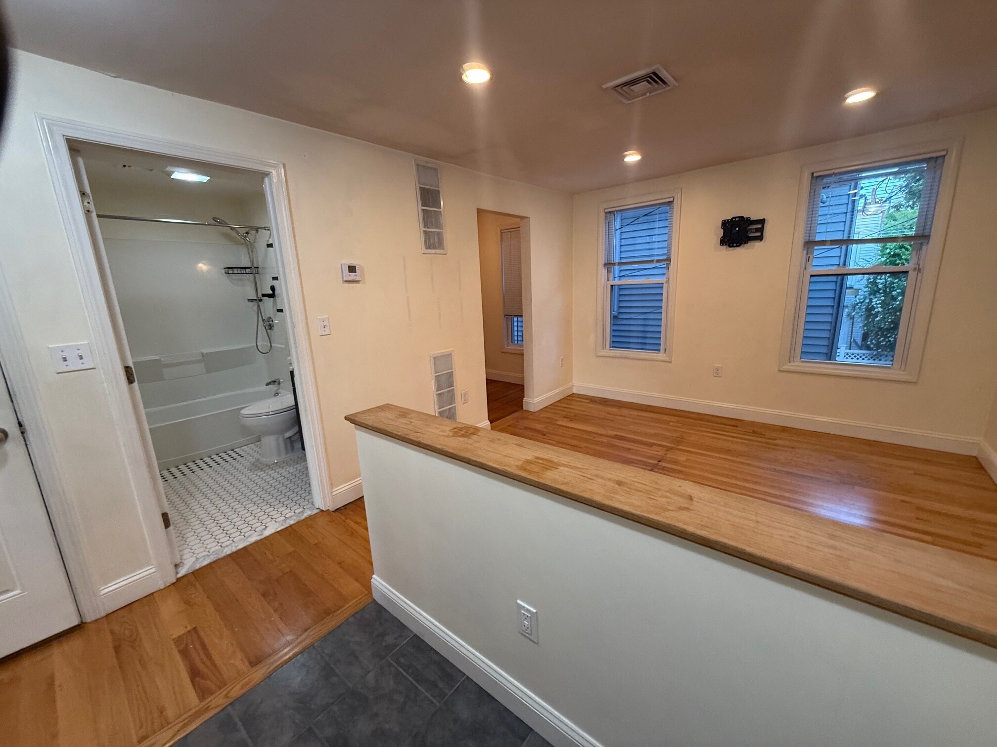 Building Photo - 12 Cheever Ct