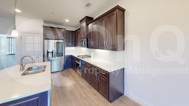 Building Photo - 2232 Southwick Dr