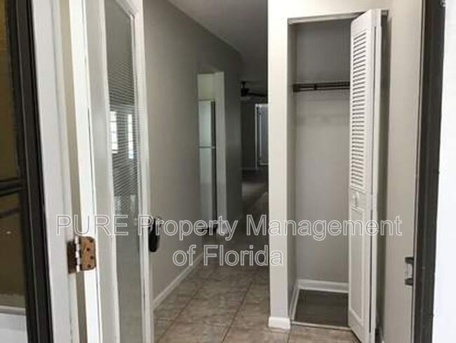 Building Photo - 3135 SW 97th St