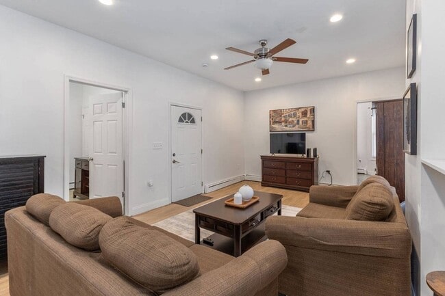 Building Photo - 2210 15th St