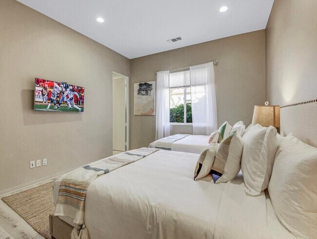 Building Photo - 81045 Golf View Dr