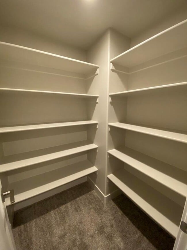 Building Photo - Wonderful 3 Bedroom Townhome. Water, sewer and garbage included.
