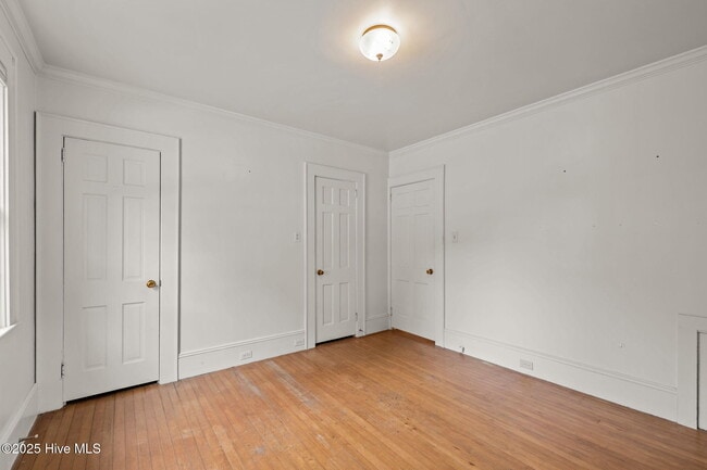 Building Photo - 116 Noyes Ave