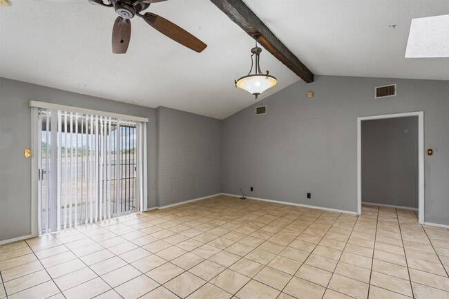 Building Photo - 334 Inspiration Way