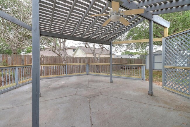 Building Photo - 3121 Seafoam Dr