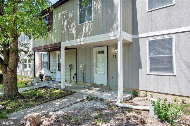 Building Photo - 11 Thistleton Rd