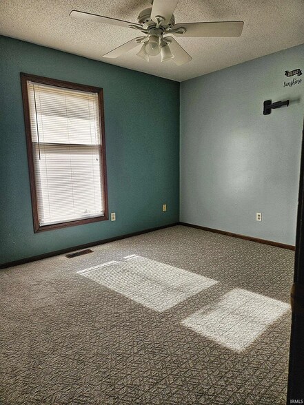 Building Photo - 1330 Springbrook Rd