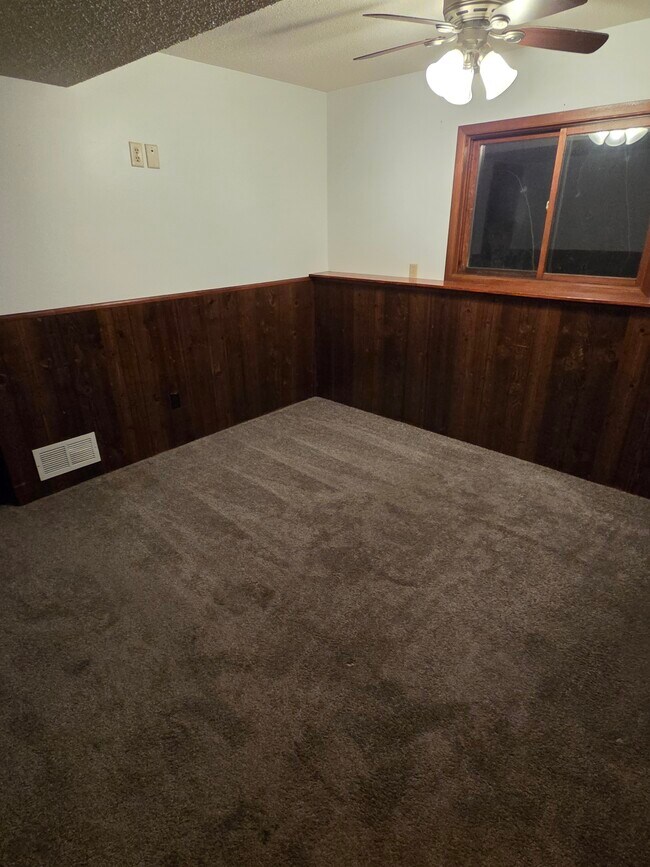 Building Photo - 1219 5th st