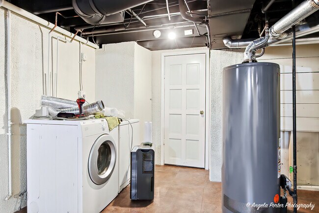 Building Photo - 1219 Brentwood Dr