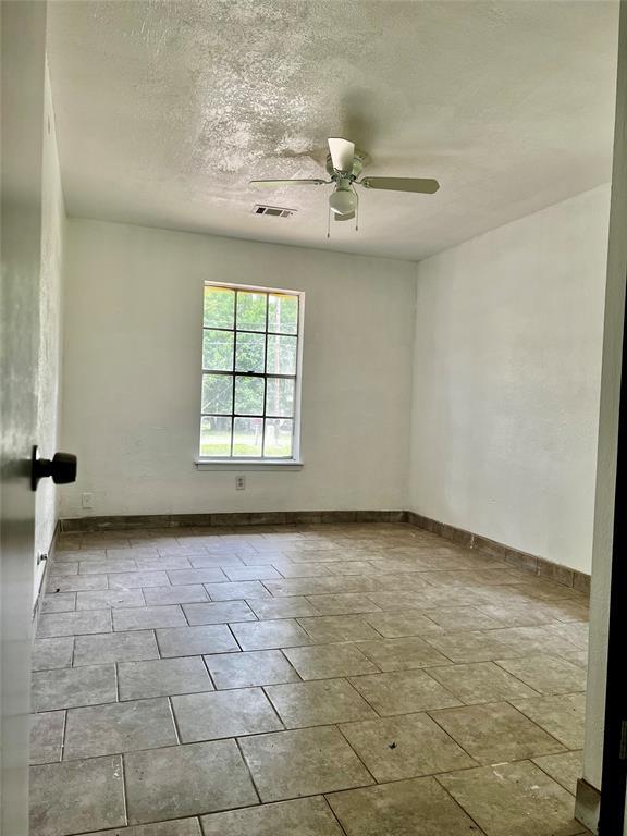 Building Photo - 29720 Shady Brook Ln